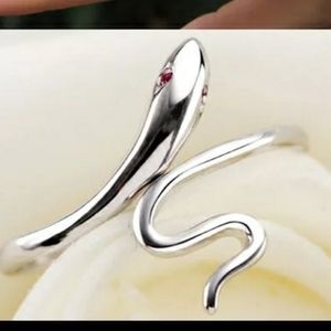 🐍SALE🐍Egyptian Revival Sleek Serpent Ring
